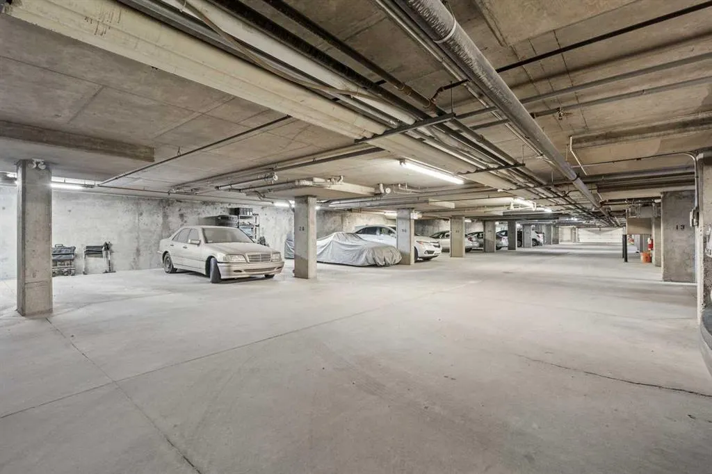 17 Country Village Bay NE, #1303