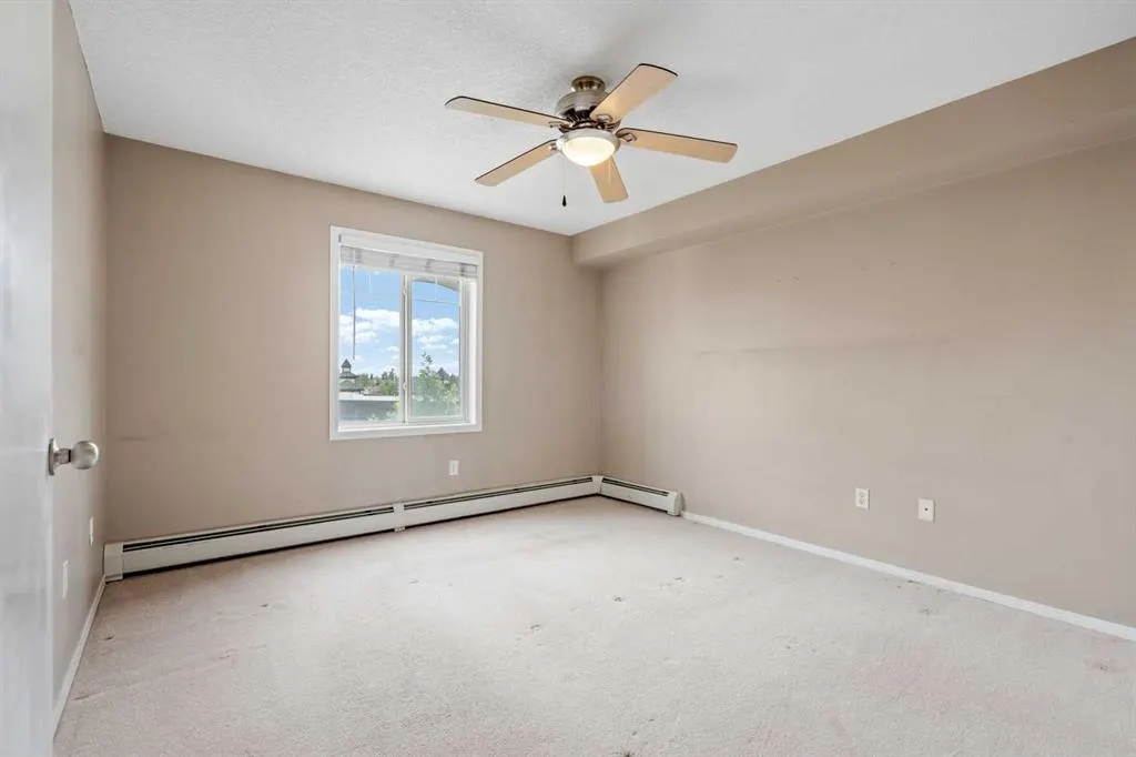 17 Country Village Bay NE, #1303