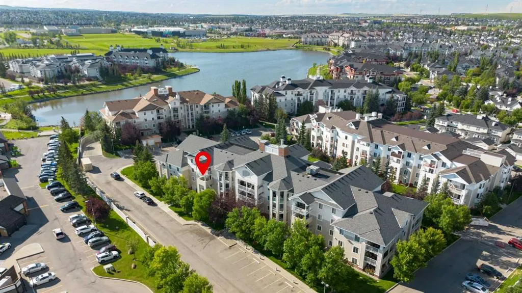 17 Country Village Bay NE, #1303