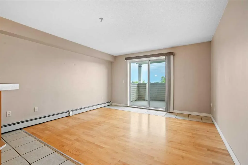 17 Country Village Bay NE, #1303