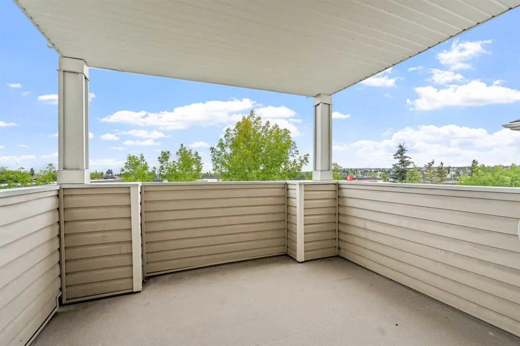 17 Country Village Bay NE, #1303