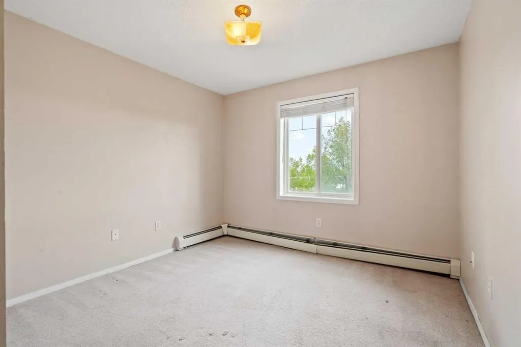 17 Country Village Bay NE, #1303