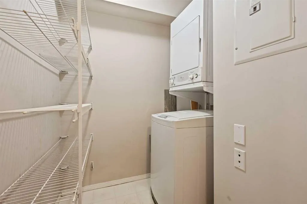 17 Country Village Bay NE, #1303