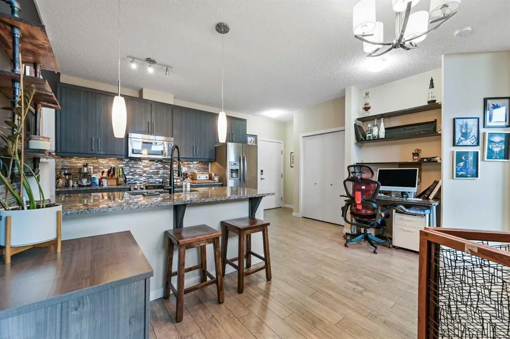 402 Marquis Lane SE, #410