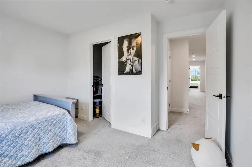 353 Walcrest View SE