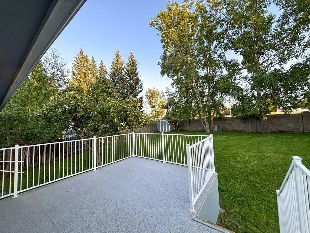 12 Oakbury Place SW