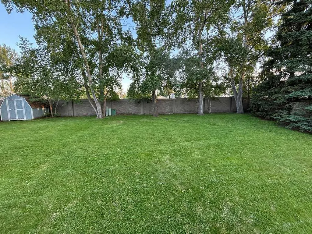 12 Oakbury Place SW