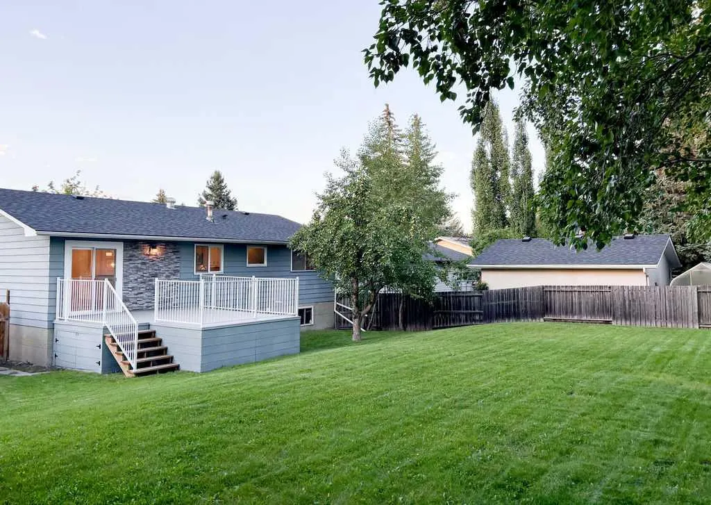 12 Oakbury Place SW