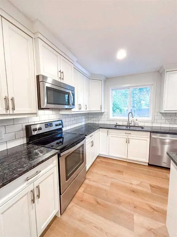 12 Oakbury Place SW