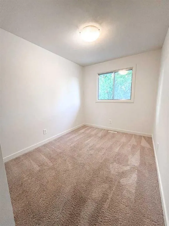 12 Oakbury Place SW