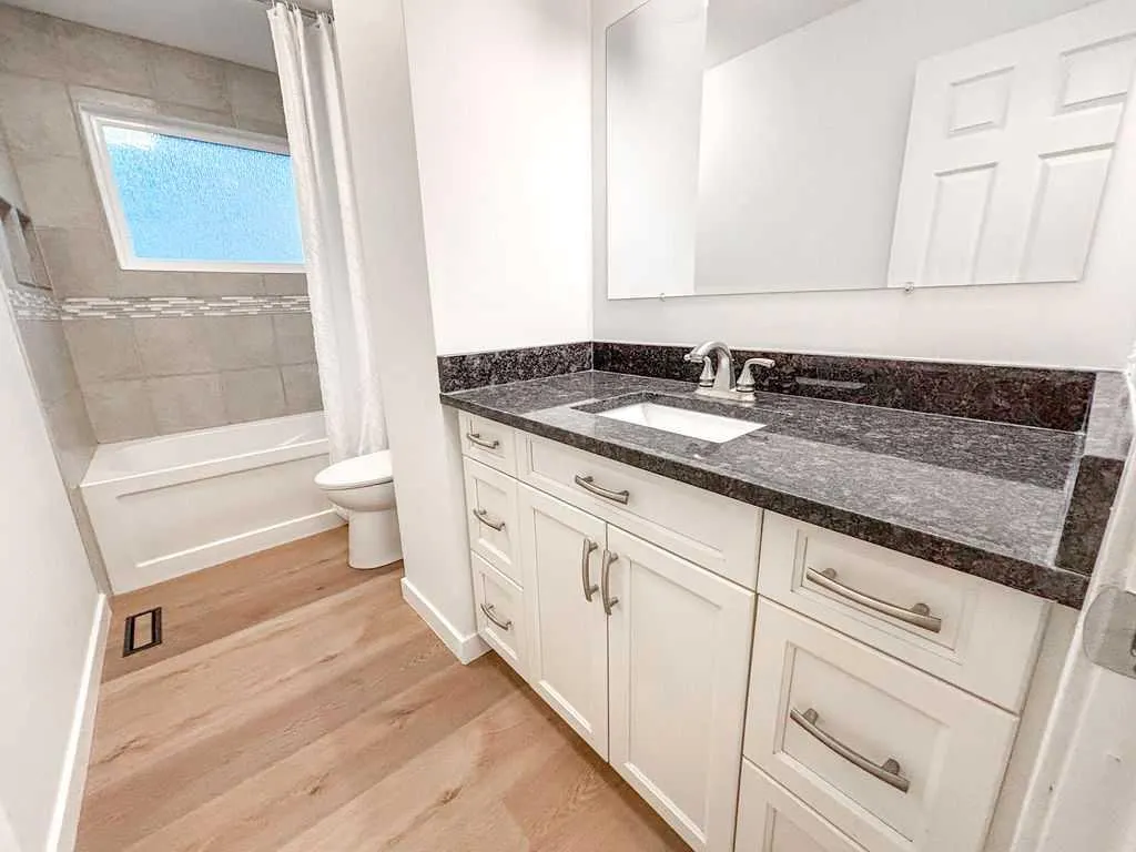 12 Oakbury Place SW