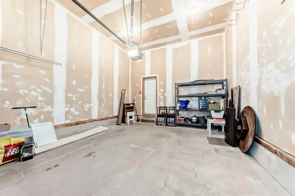 326 Kincora Glen Rise