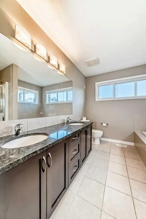 326 Kincora Glen Rise