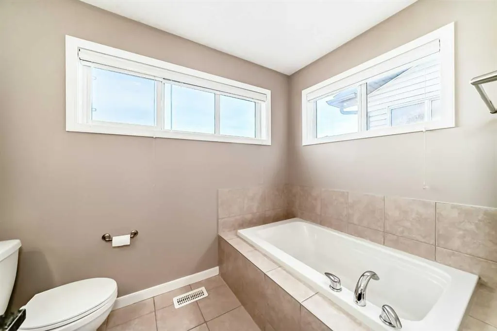 326 Kincora Glen Rise