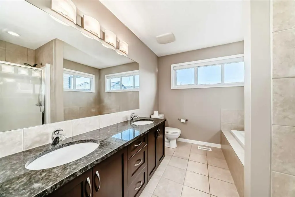 326 Kincora Glen Rise