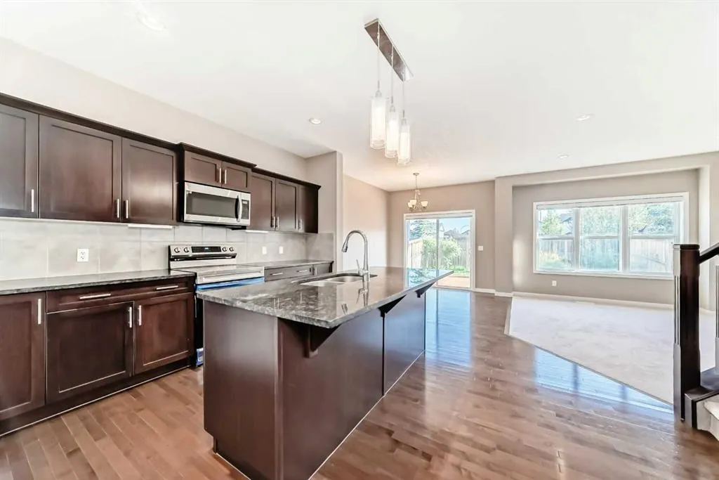 326 Kincora Glen Rise