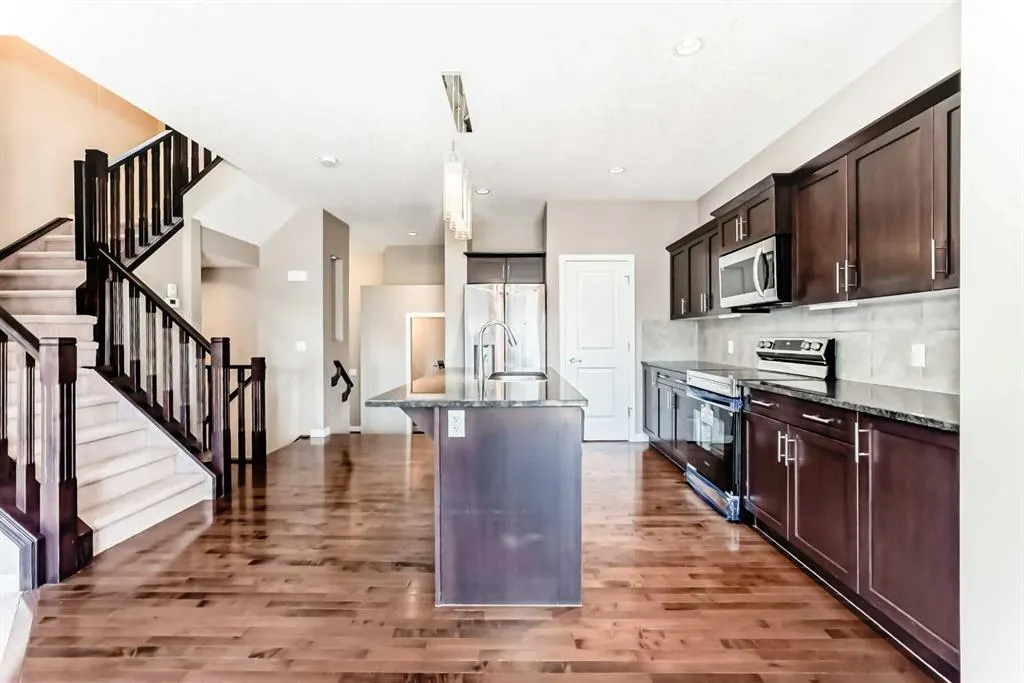 326 Kincora Glen Rise