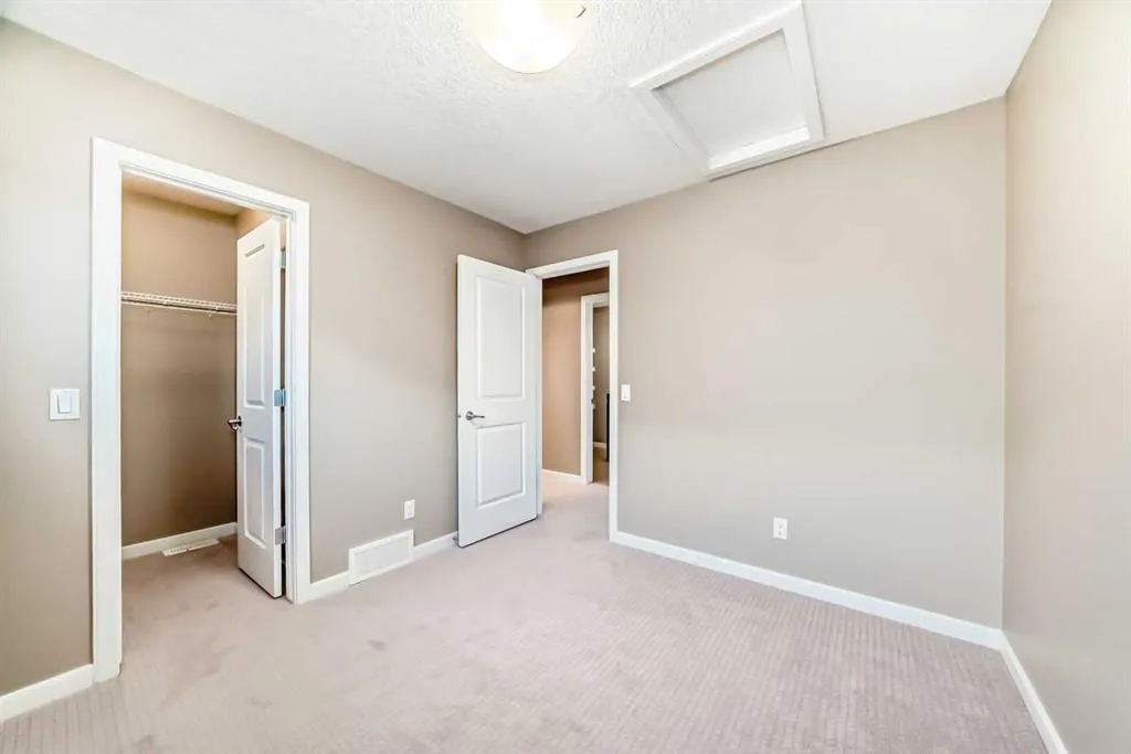 326 Kincora Glen Rise