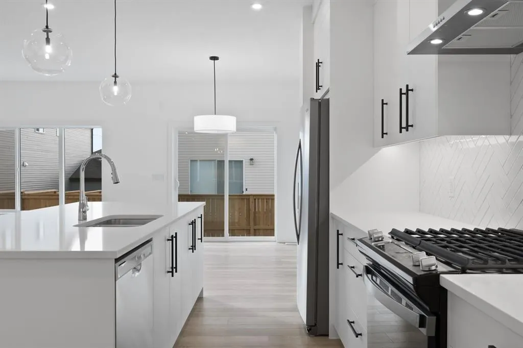 43 Carringvue Place NW