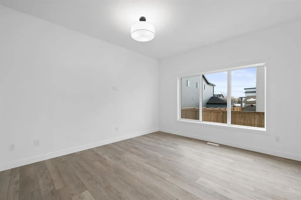 43 Carringvue Place NW