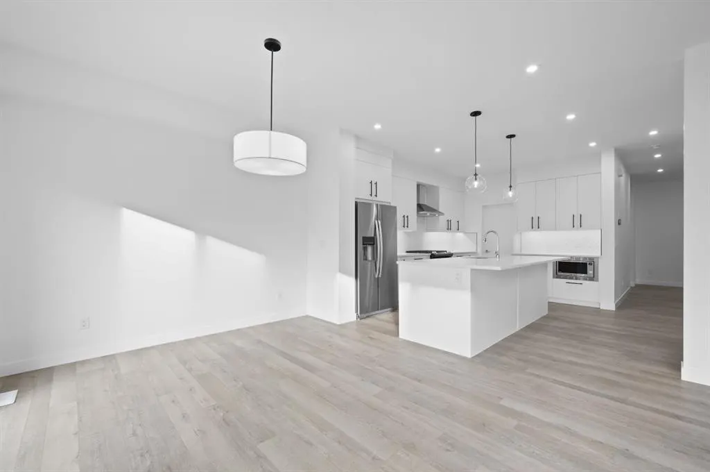43 Carringvue Place NW