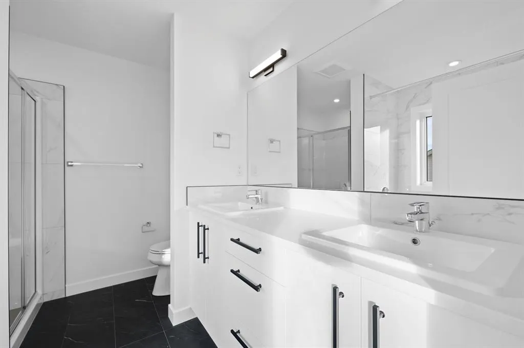 43 Carringvue Place NW