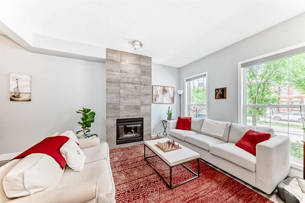 17 Promenade Way SE