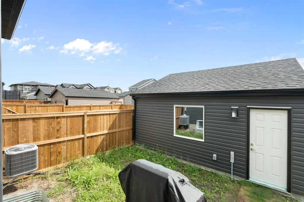 28 Legacy Glen Link SE