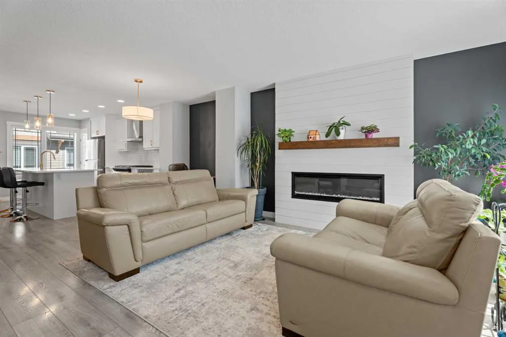230 Auburn Meadows Manor SE