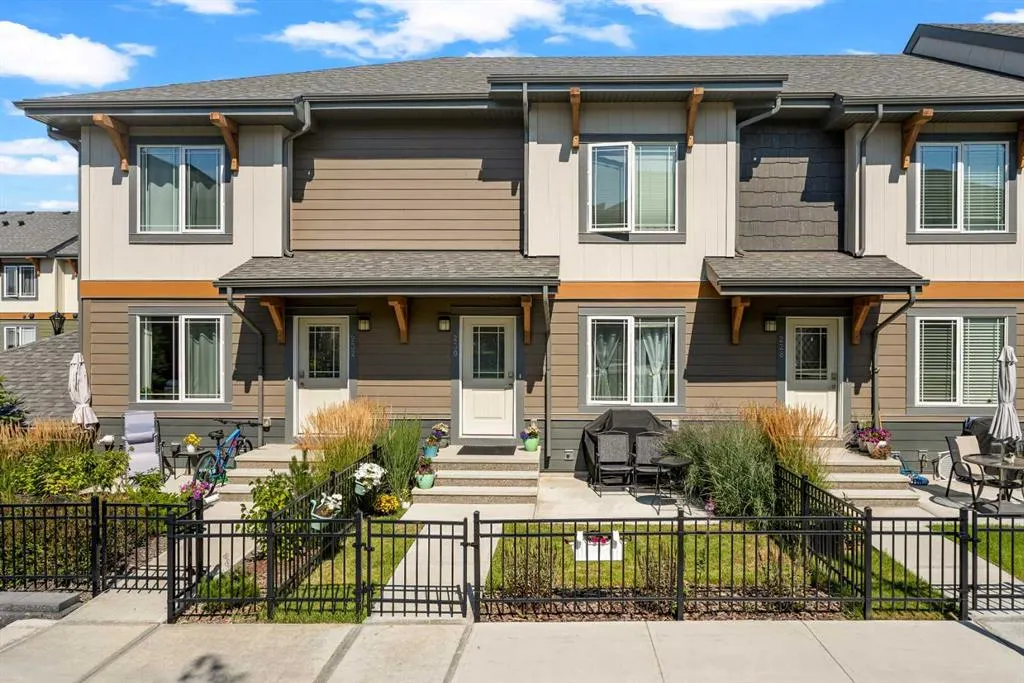 230 Auburn Meadows Manor SE