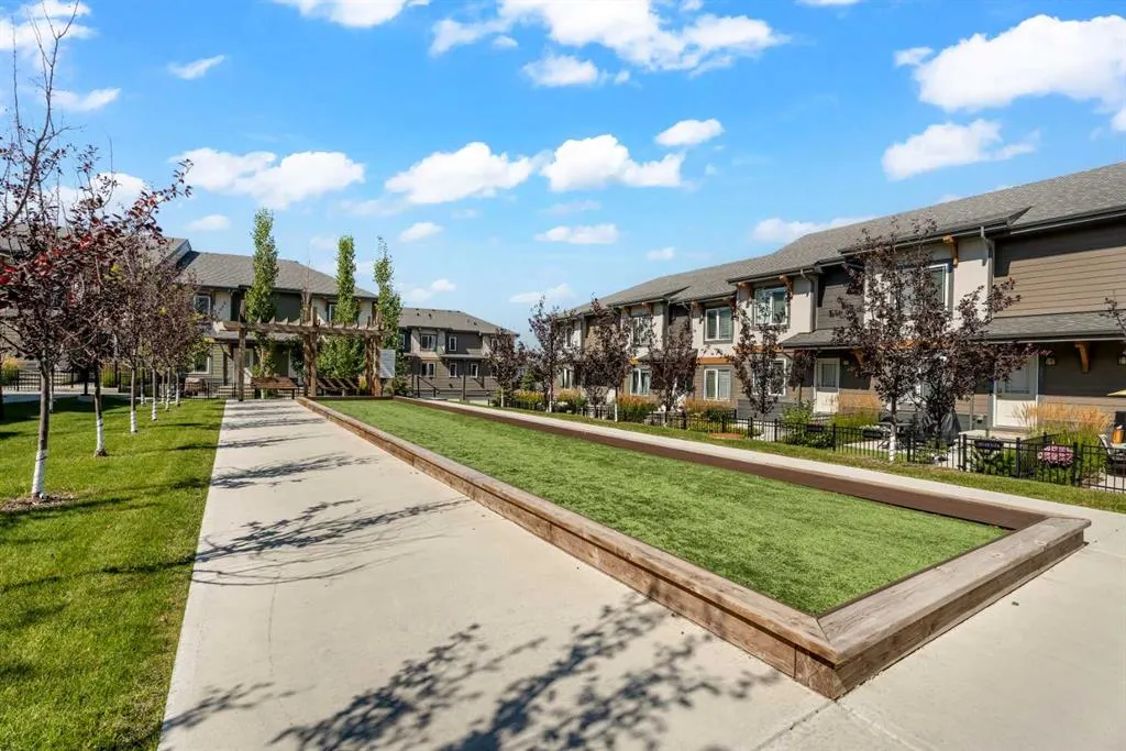 230 Auburn Meadows Manor SE
