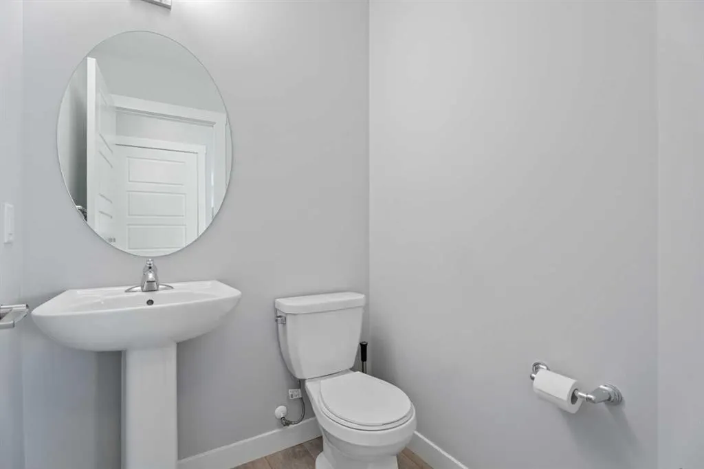 230 Auburn Meadows Manor SE