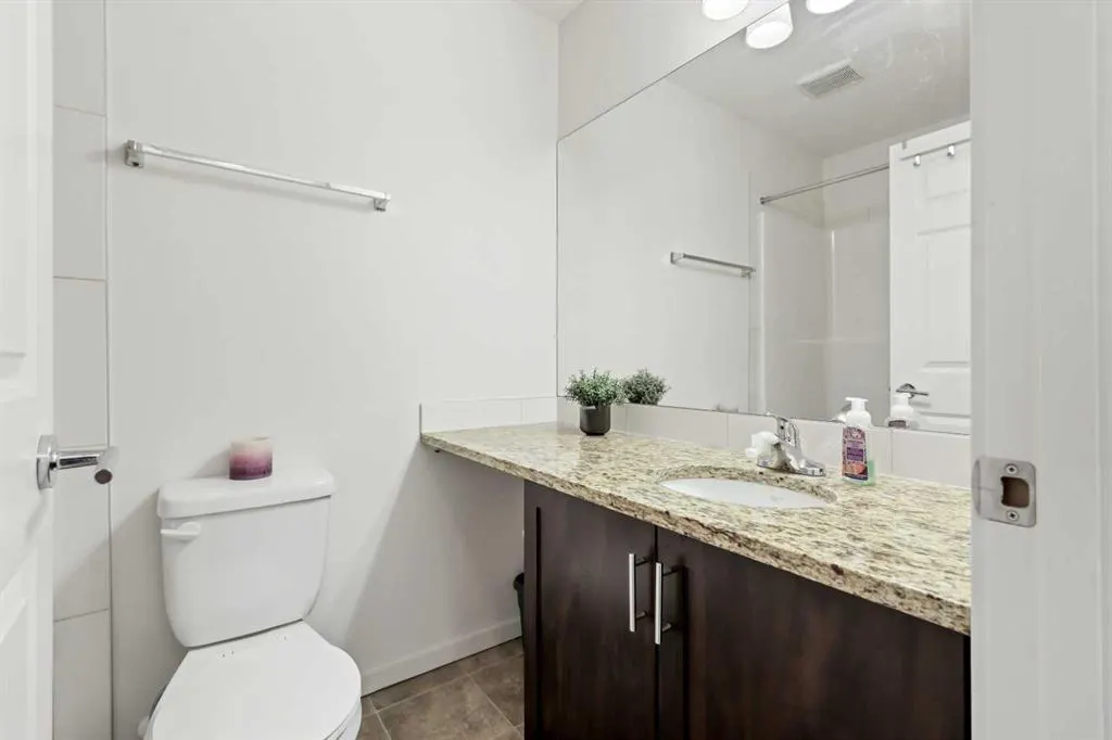 267 Copperpond Common SE