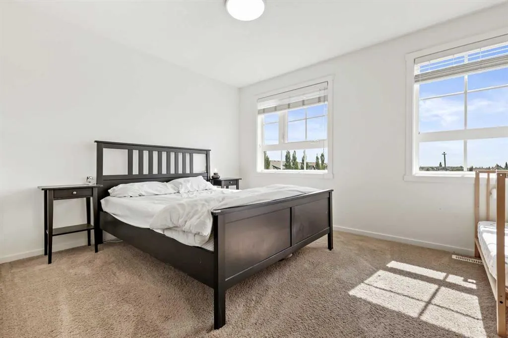 267 Copperpond Common SE