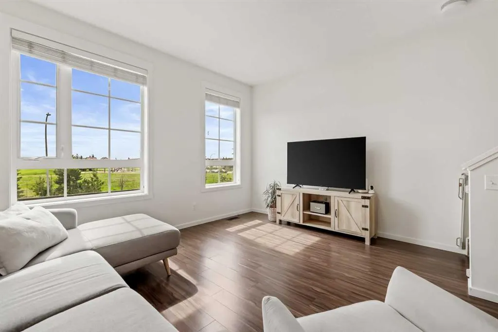 267 Copperpond Common SE