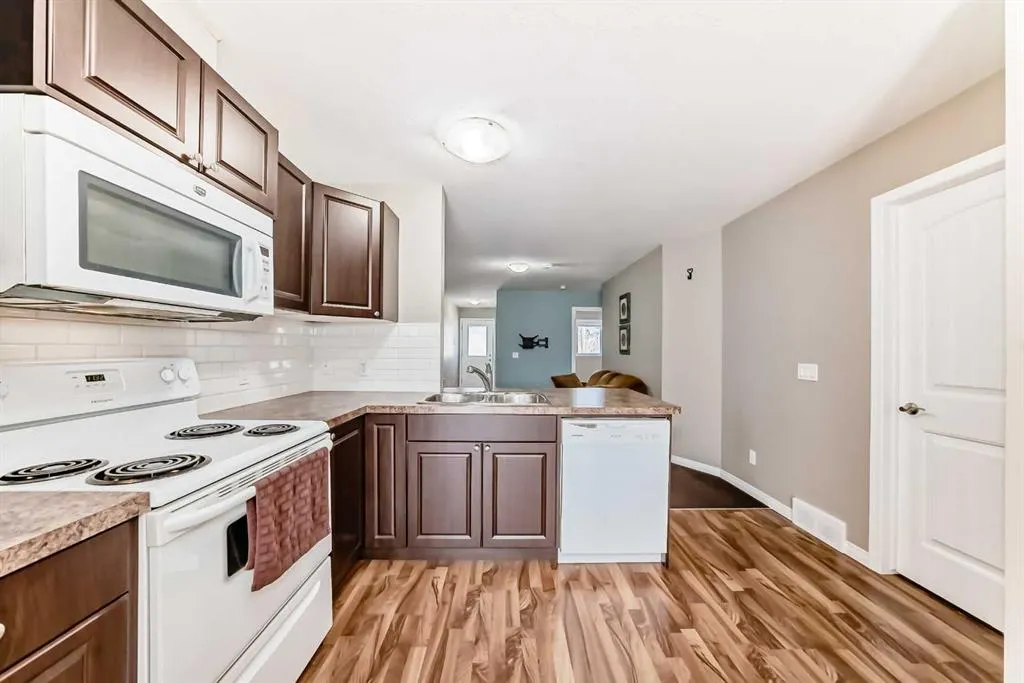 134 6 Avenue, #A