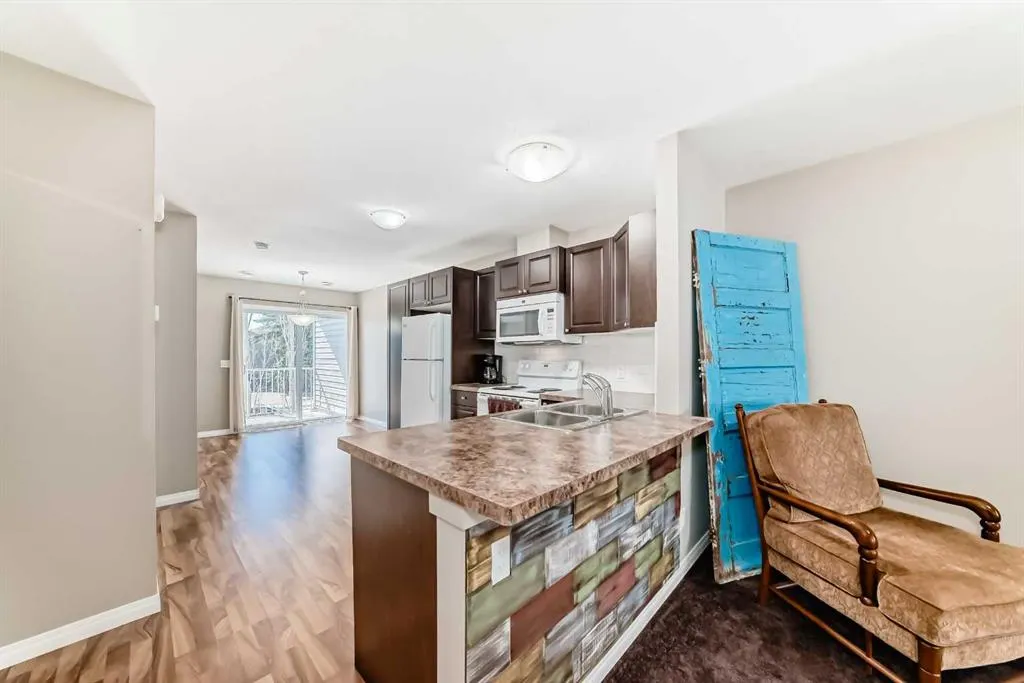 134 6 Avenue, #A