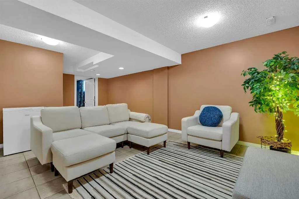 16 Covebrook Place NE