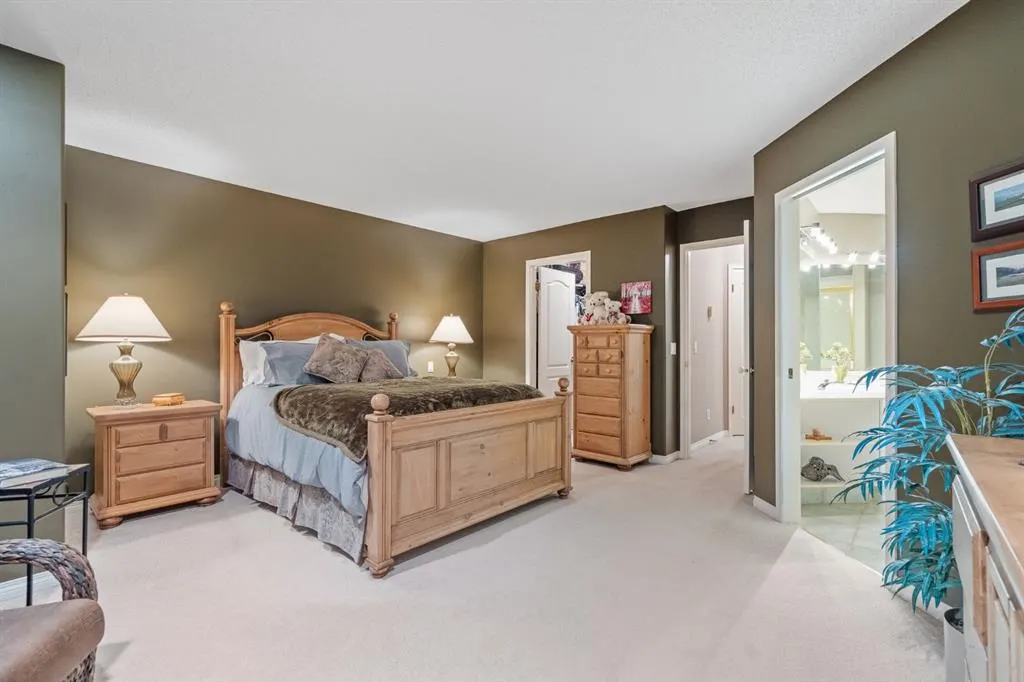 28 Gleneagles View