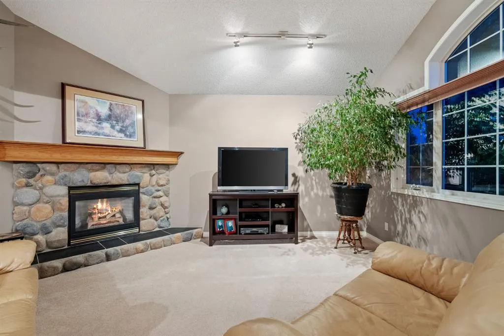 28 Gleneagles View