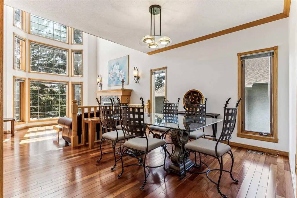 52 Edgeview Road NW