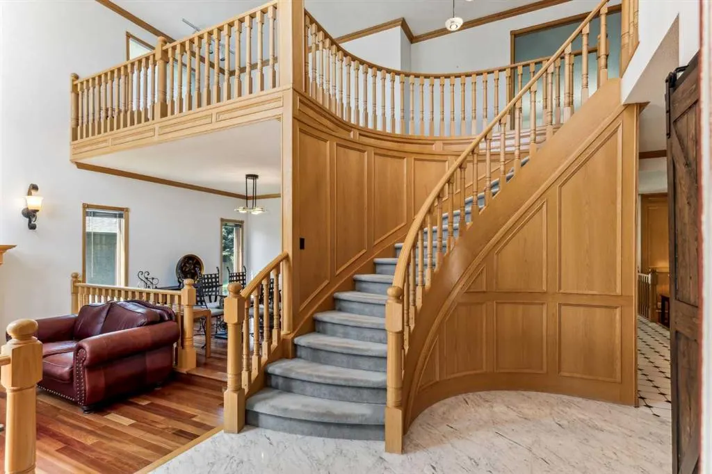 52 Edgeview Road NW