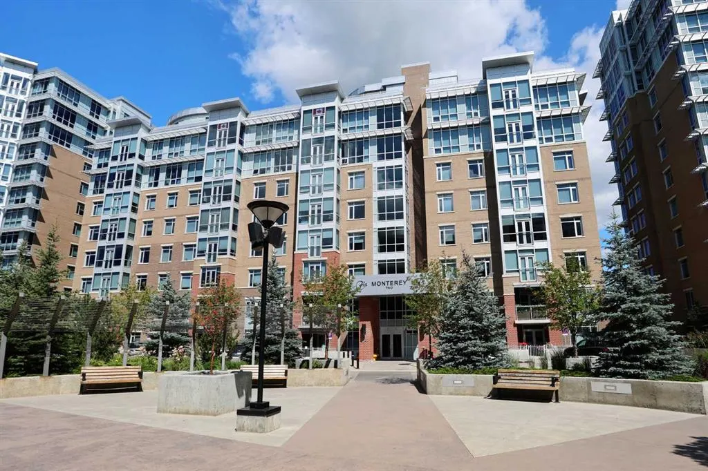 24 Varsity Estates Circle NW, #710