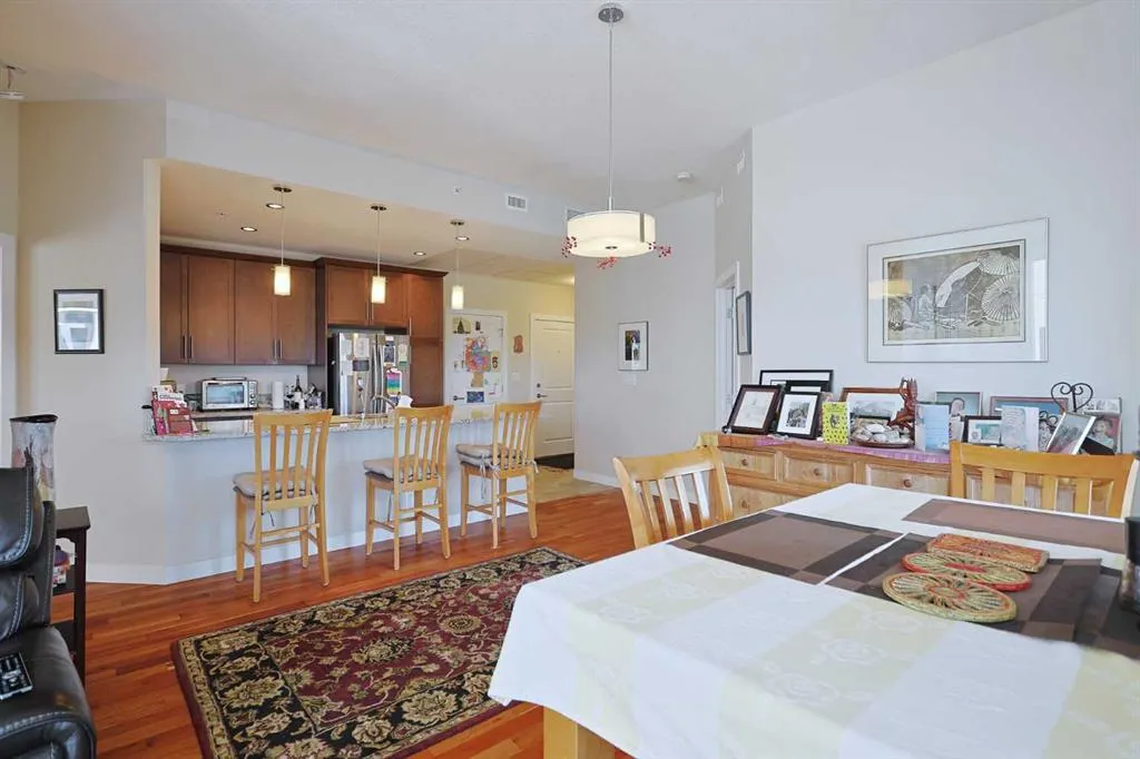 24 Varsity Estates Circle NW, #710