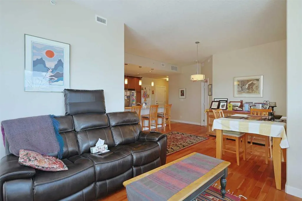 24 Varsity Estates Circle NW, #710