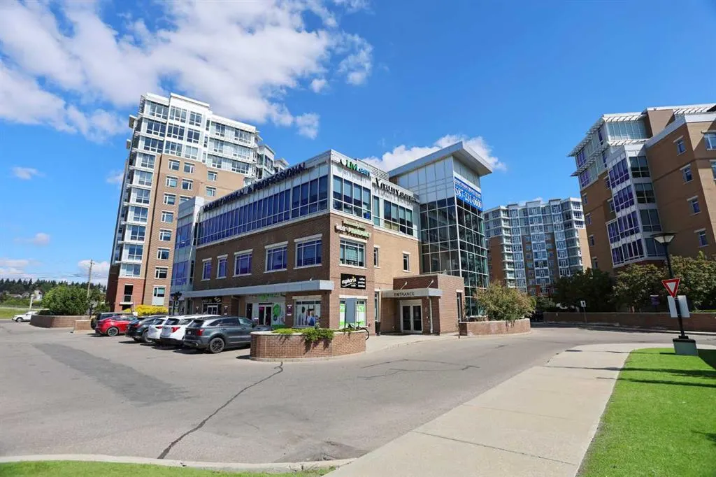 24 Varsity Estates Circle NW, #710