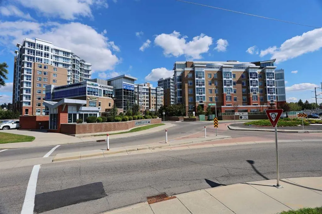 24 Varsity Estates Circle NW, #710