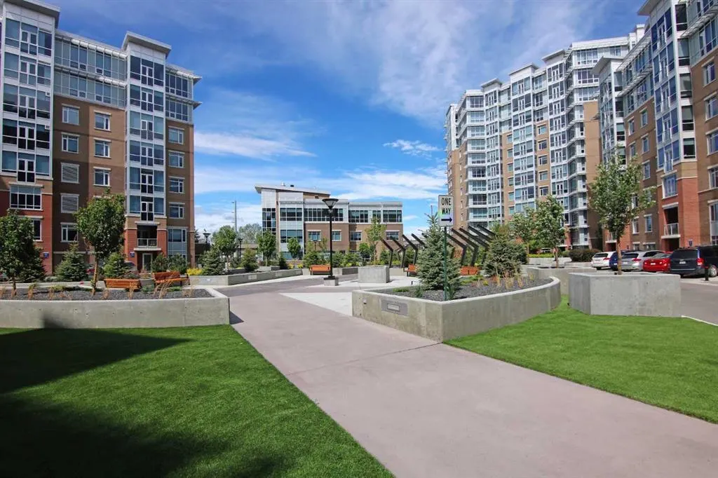 24 Varsity Estates Circle NW, #710