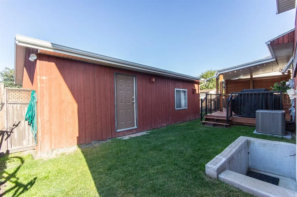 116 Carroll Crescent