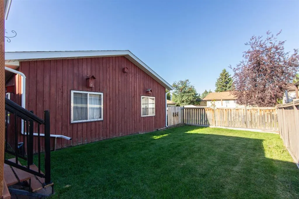 116 Carroll Crescent